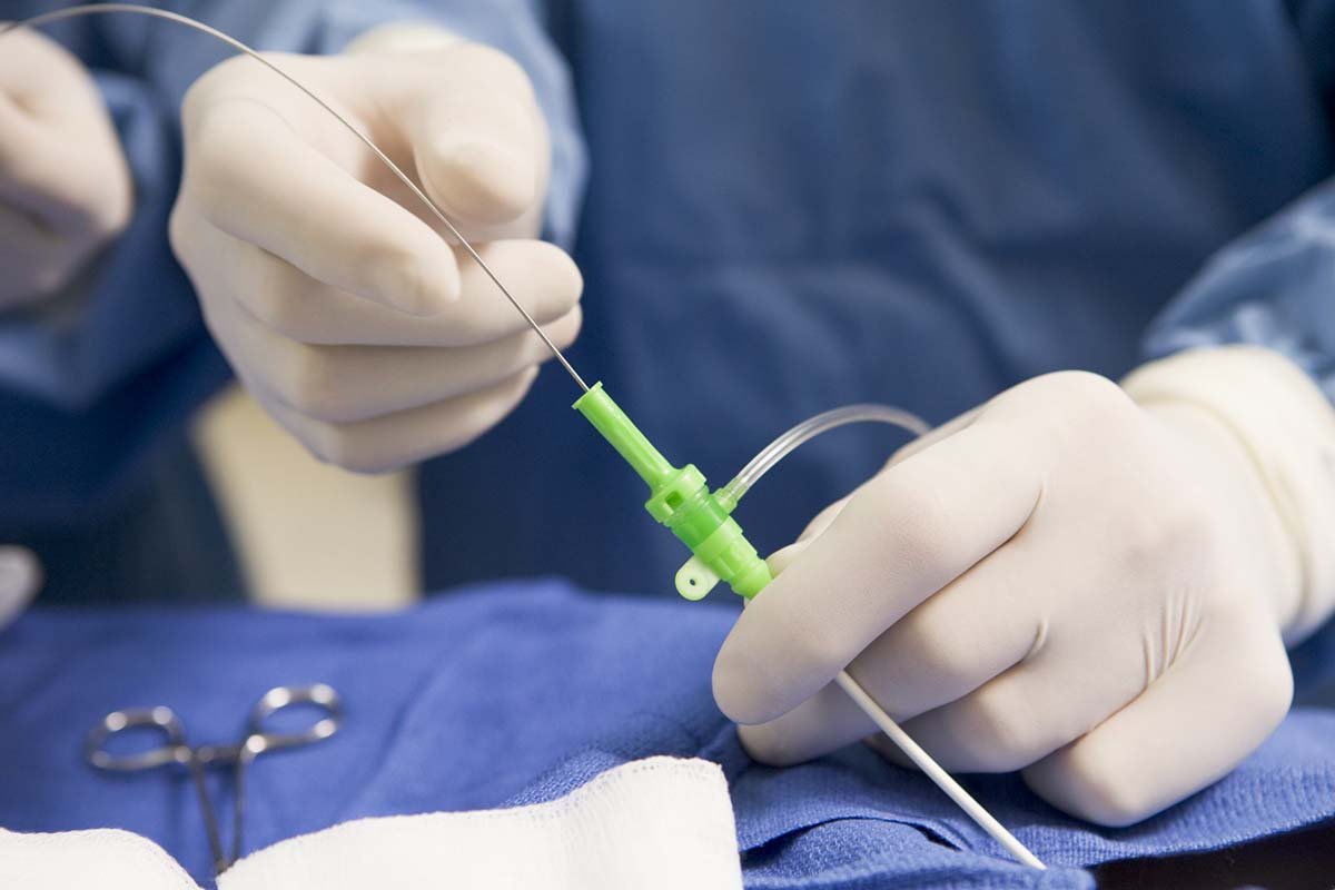 Медицинское оборудование и расходные материалы